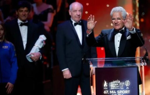 开云入口-王勤伯：C罗恩师为何成为匈牙利国民偶像？