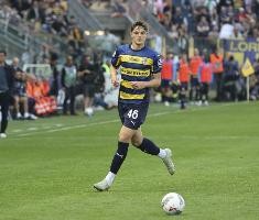 意媒:伯恩茅斯与米兰双雄竞争莱奥尼报价遭拒 帕尔马要价4000万欧