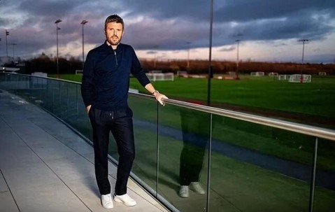 弗爵爷力荐+更衣室力挺，卡里克时隔5年再次“救火”曼联|索尔斯克亚|米堡|弗格森|主帅|教练_新浪体育_新浪新闻